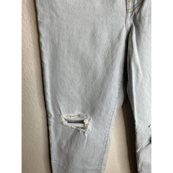 Levi’s Premium Womens Distressed Light Wash Ribcage Straight Ankle Jeans Size 26 - Picture 3 of 12